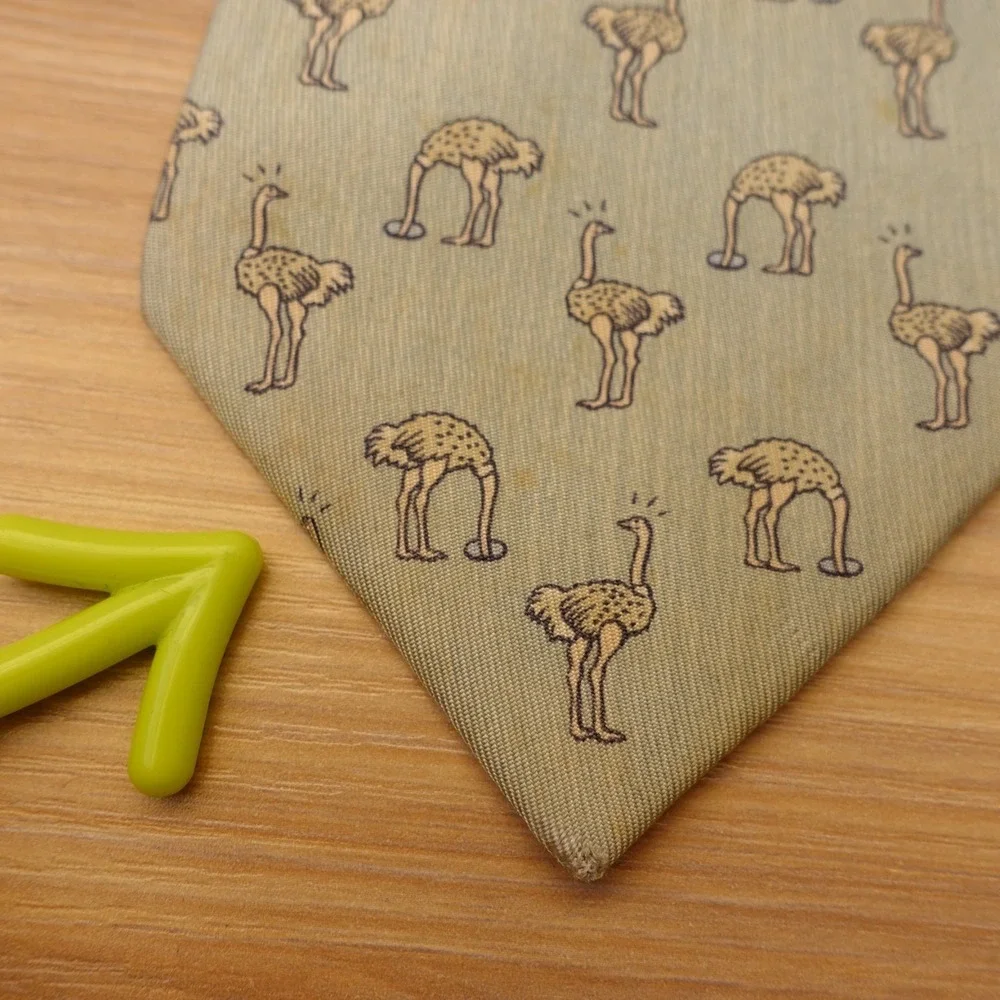 Vintage Hermes Paris Neck Tie Mens Slate Blue Ostrich Animal Print Silk FRANCE